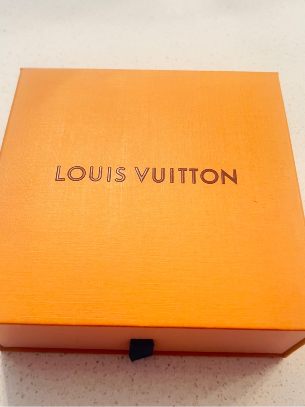 Louis Vuitton Belt like new. 85cm/34 inches Black and Grey